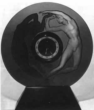 拉利克設(shè)計的晝夜鐘圖片