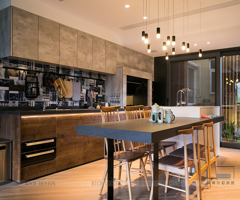 深圳別墅簡約餐廳2裝修設(shè)計(jì)風(fēng)格