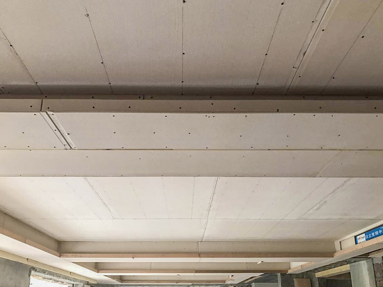 別墅天花木板裝飾實景圖