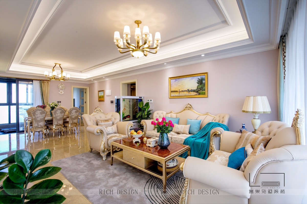 現(xiàn)代別墅客廳裝飾實景圖