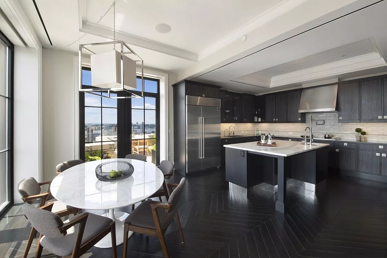 現(xiàn)代別墅廚房裝潢效果圖