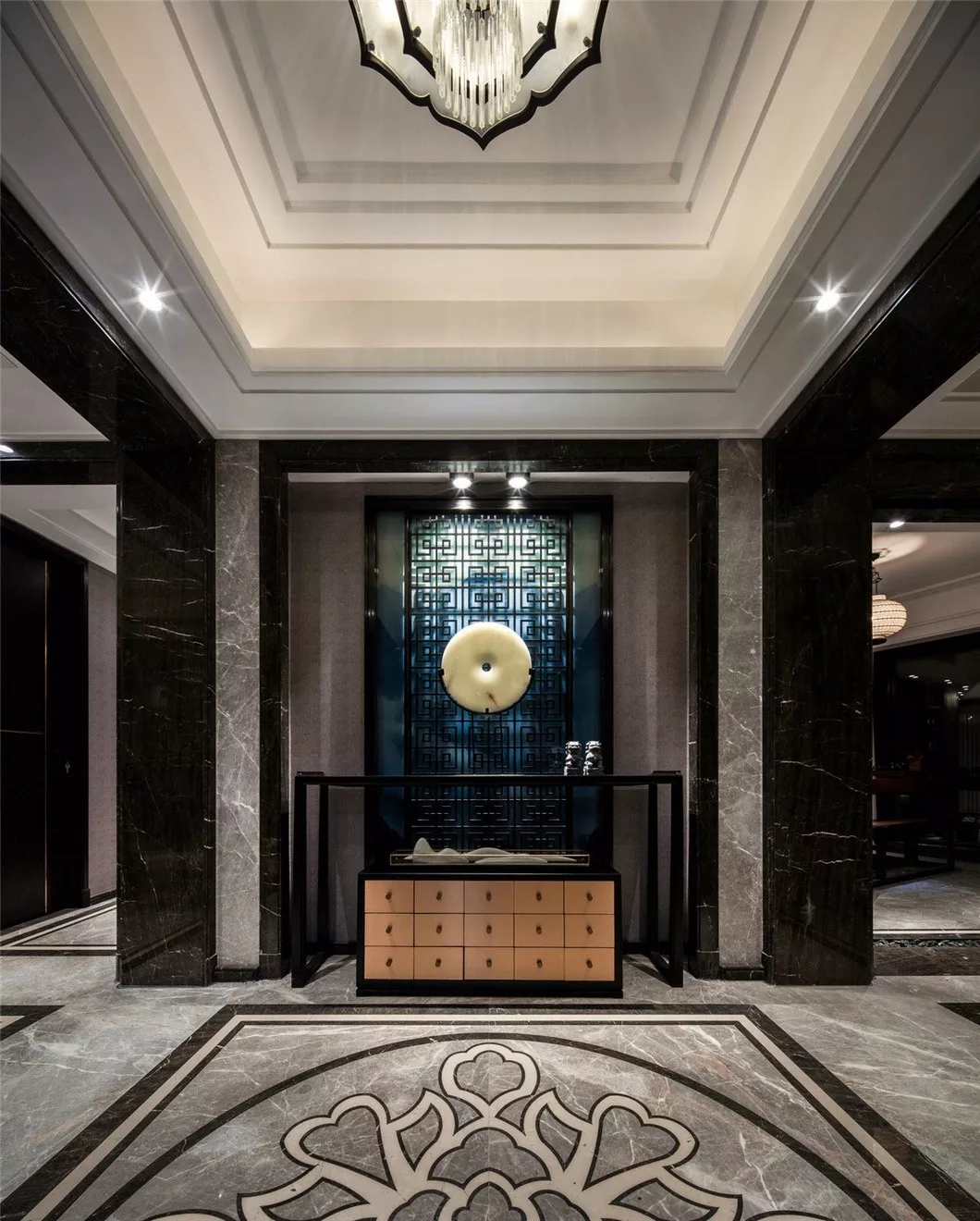 中式別墅玄關(guān)裝修實景圖