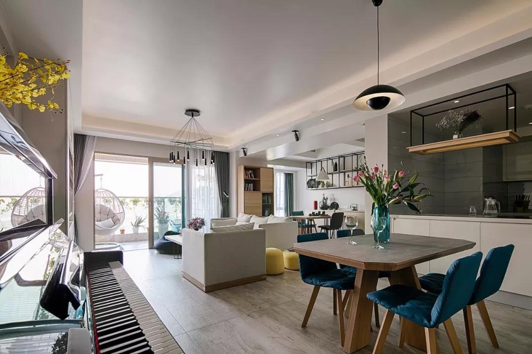 現(xiàn)代餐廚家裝設(shè)計(jì)實(shí)景圖