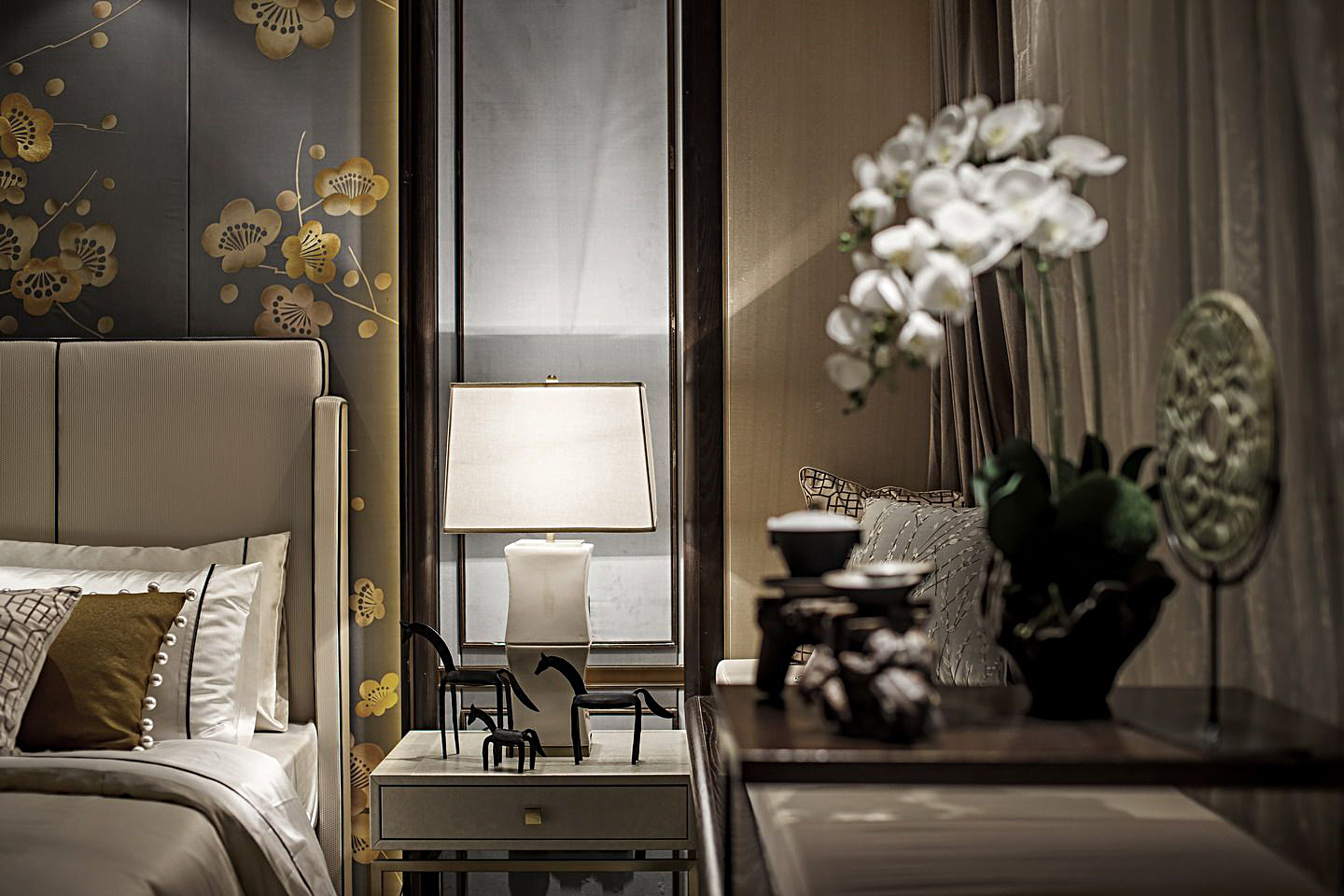 別墅中式臥室裝修設(shè)計(jì)效果圖