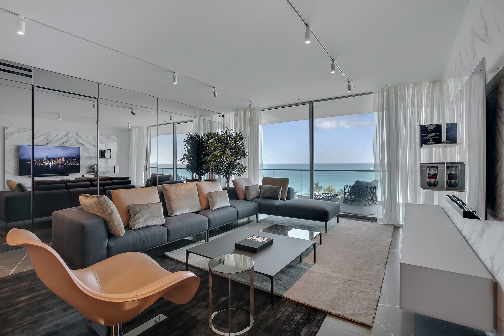 現(xiàn)代別墅客廳設(shè)計(jì)效果圖